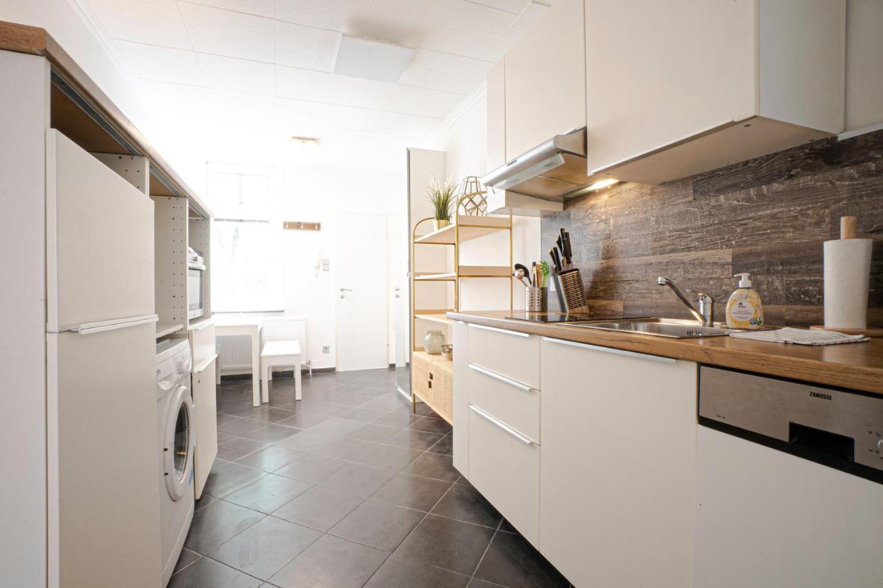 2-Room Apartment On The First Floor With Designer Renovation. Exit To The Courtyard. 15 Minutes To Schloss Schoenbrunn Wien Ngoại thất bức ảnh
